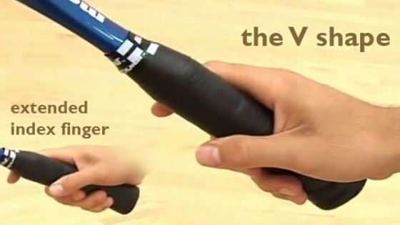 how to hold padel racket